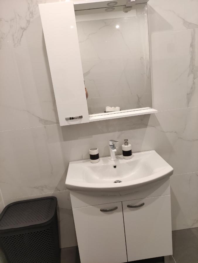 Ferienwohnung Mira 2 Zagvozd Exterior foto