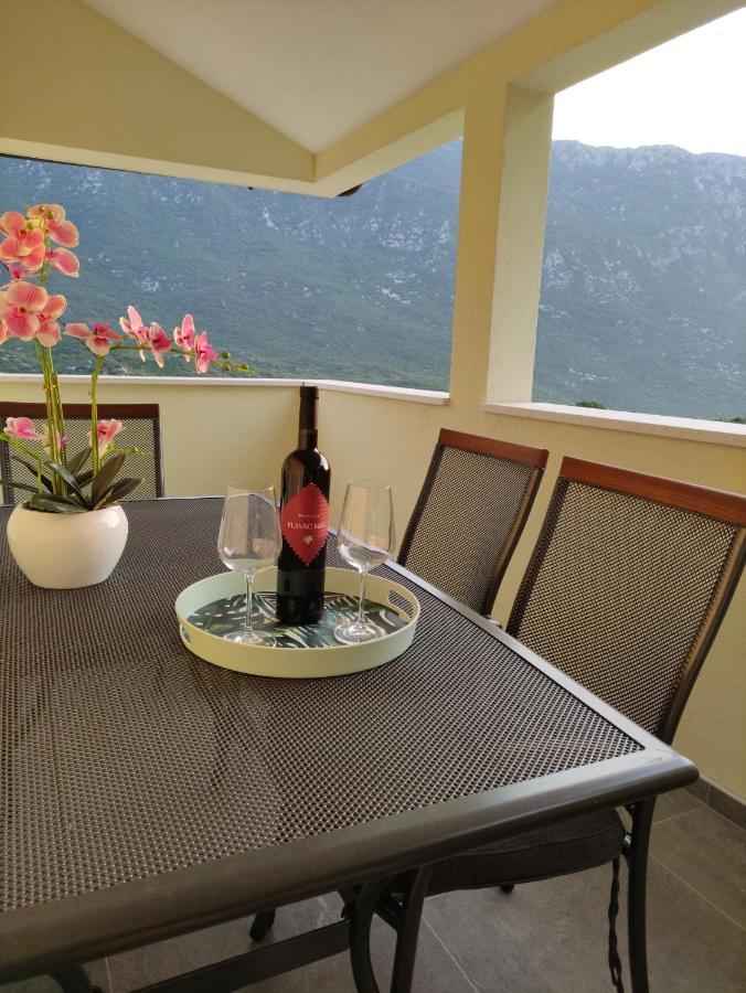 Ferienwohnung Mira 2 Zagvozd Exterior foto